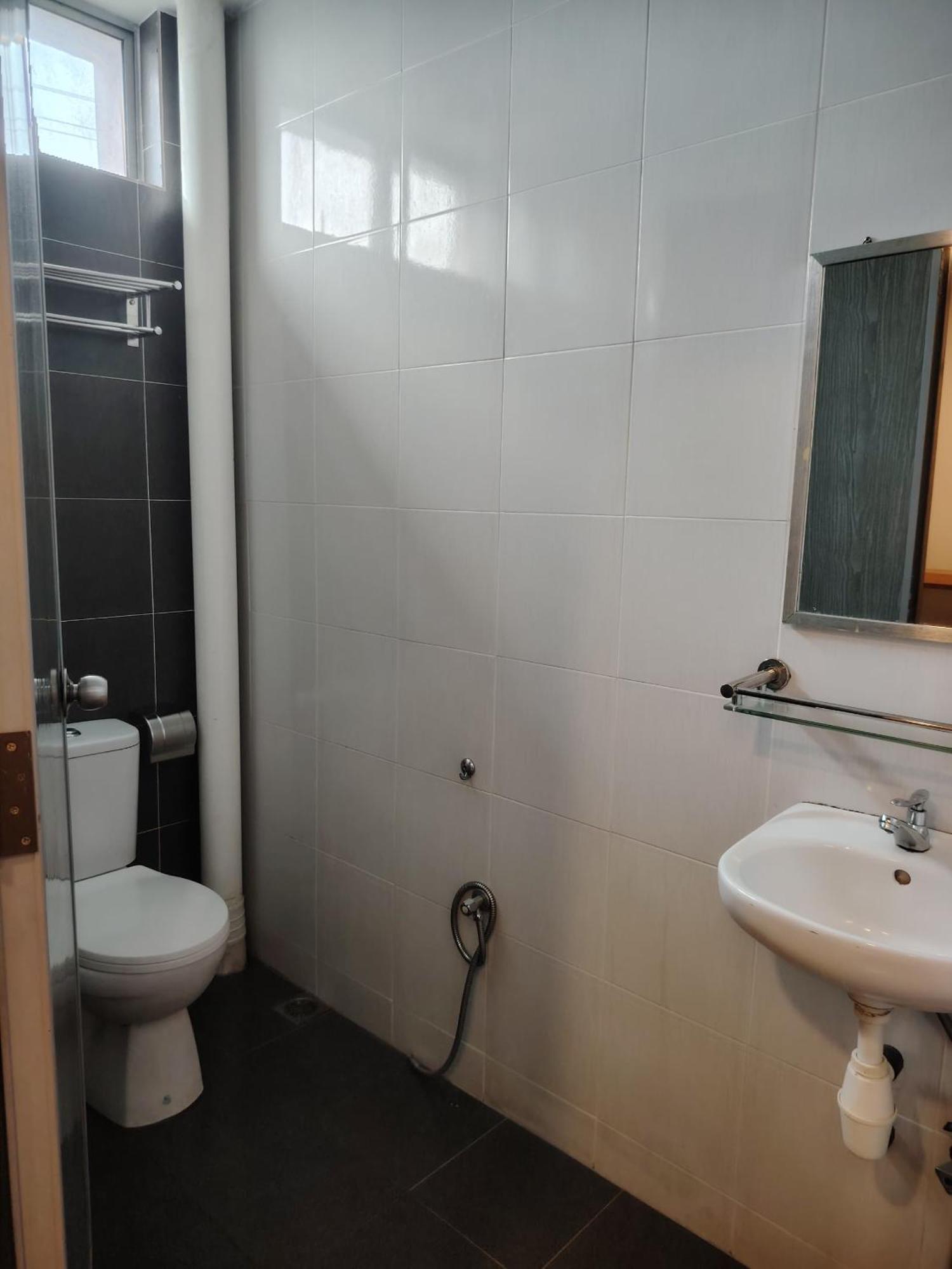 G9 Hotel 2*