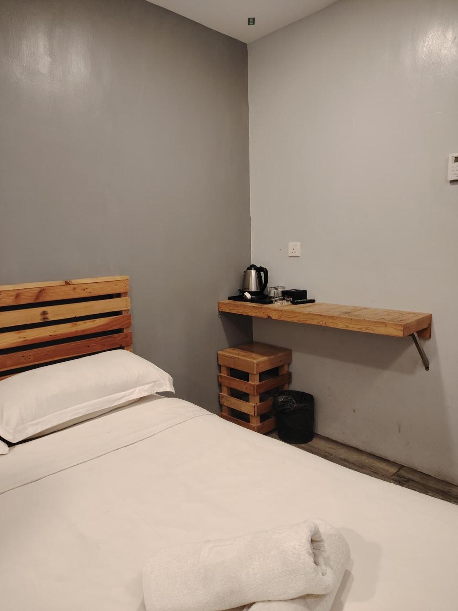 G9 Hotel